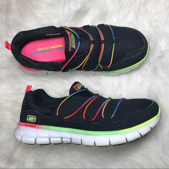 skechers bungee cord sneakers